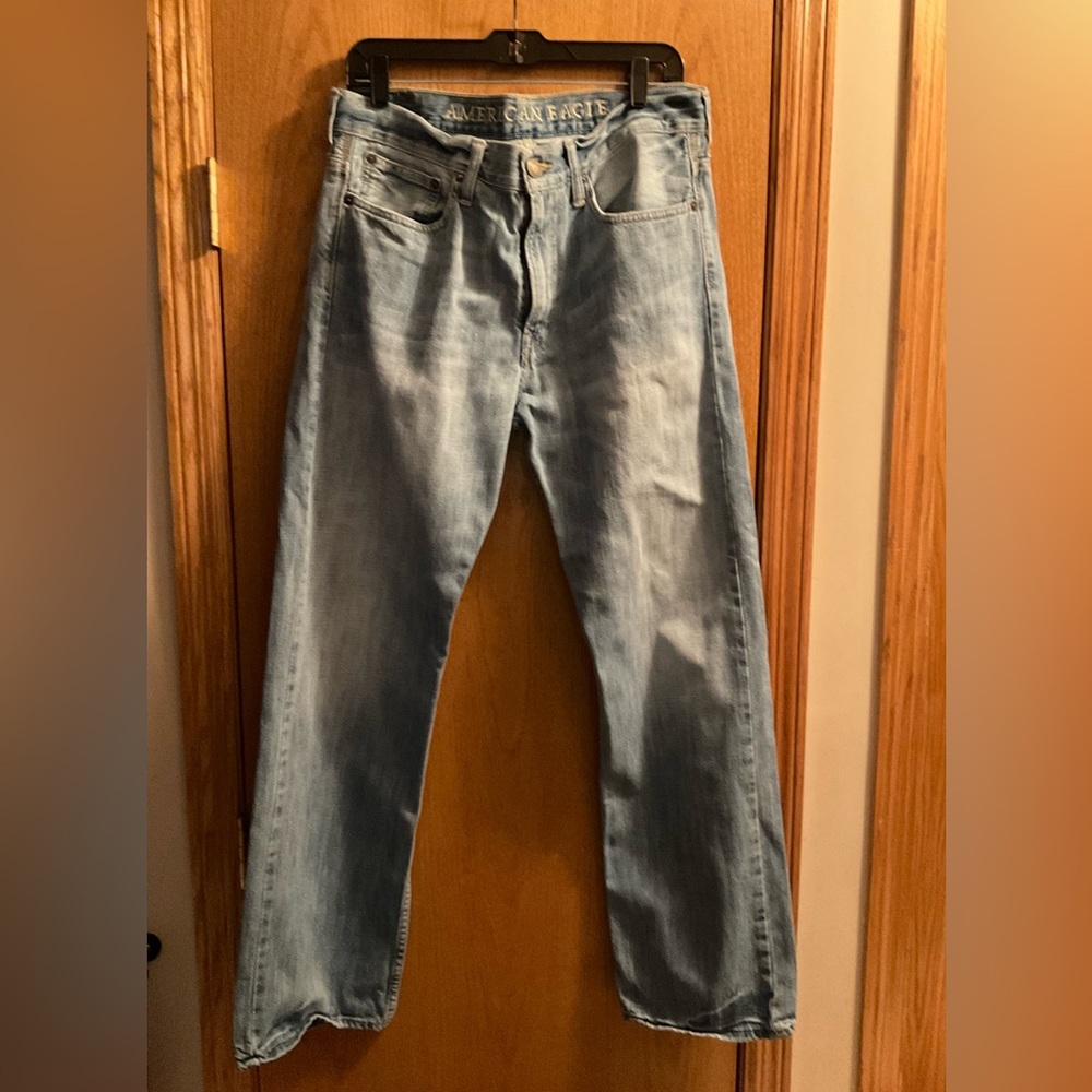 Men’s American Eagle Relaxed Faded Distressed Jeans Denim. Cotton